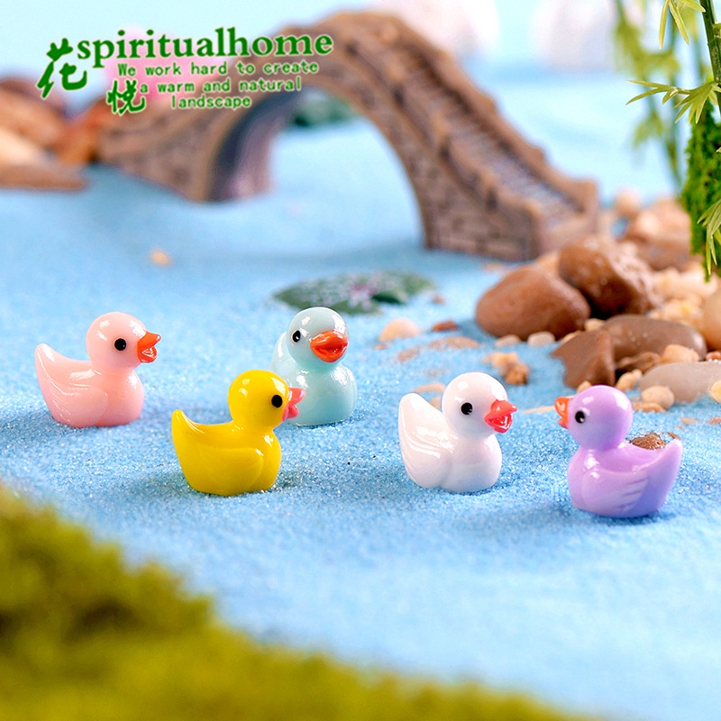 1pcs Little Yellow Duck Doll Pendant Moss Micro Landscape Ornament Creative  Jewelry Resin Crafts