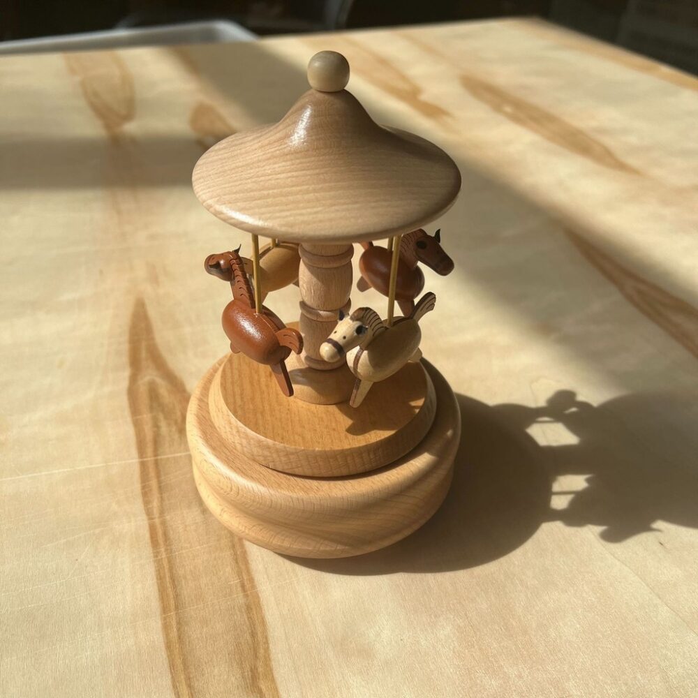 Wind up Musical Boxes Play Melody Desktop Ornament Christmas Collectible Home Decor Holiday - Image 12