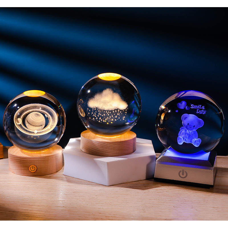 LED Crystal Ball Light Glass USB Night Light Creative Luminous Crystal Ball 3D Glowing Galaxy Astronaut Ball Night Light