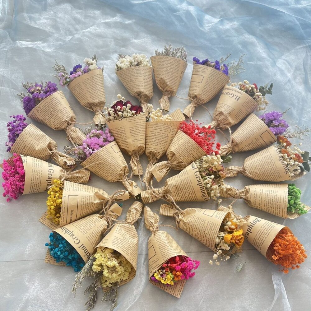 vintage 15cm mini baby flower bouquet, small dried flower bouquet to decorate kraft gift box
