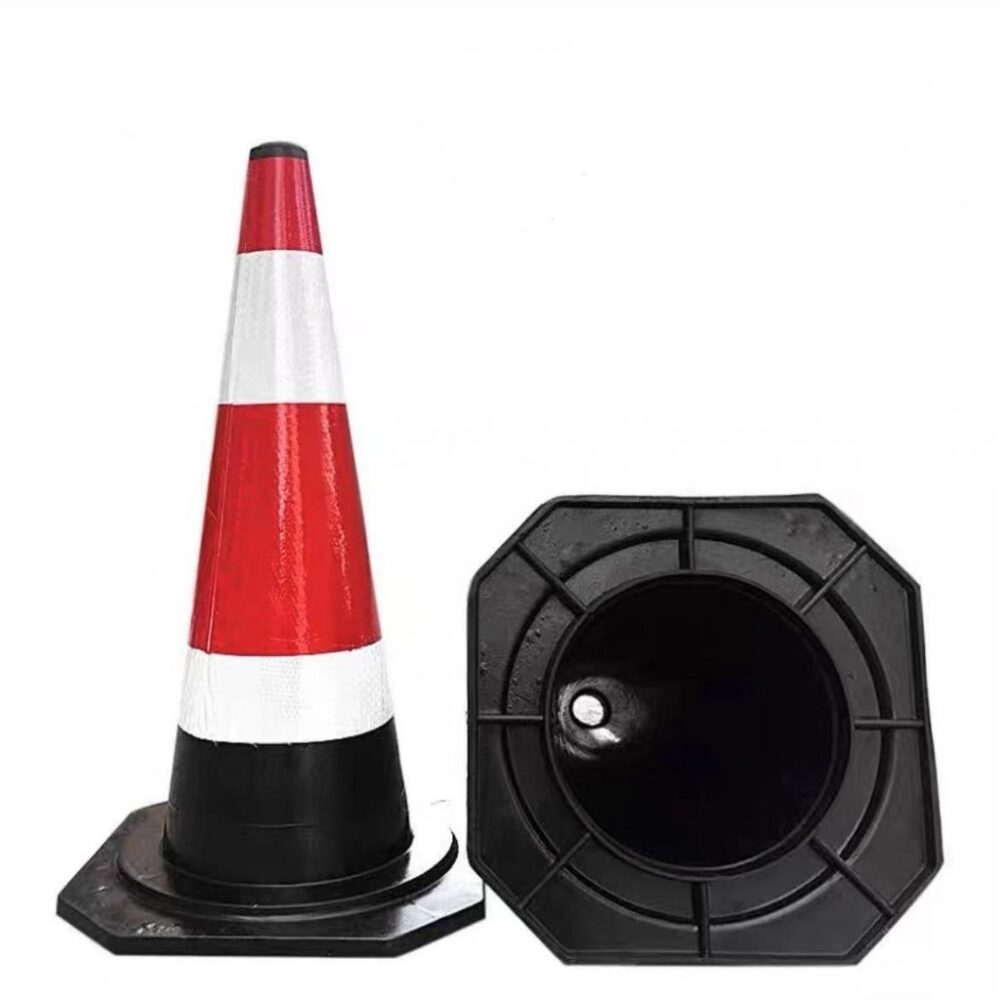 SAFETY CONE / TRAFFIC CONE RUBBER BASE / SAFETY CONE TRAFFIC CONE ROAD CONE / KON KESELAMATAN JALAN RAYA PVC